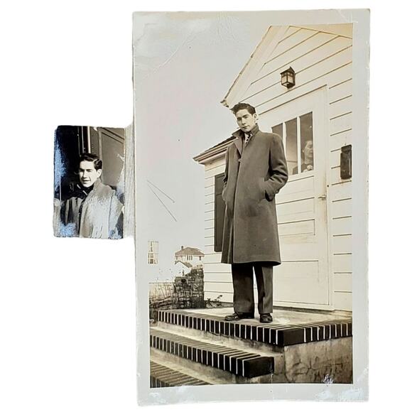 Vtg Man Ready For Trip to Minneapolis 1942 Original Monochrome Photography Found - Picture 1 of 4